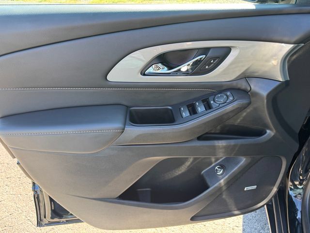 Used 2020 Chevrolet Traverse RS w/ LPO, Floor Liner Package AWD/4WD image 23