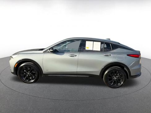 Used 2025 Buick Envista Sport Touring image 9