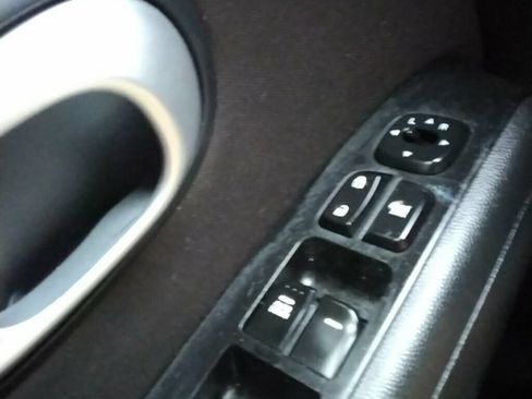 Used 2016 Kia Soul FWD image 22