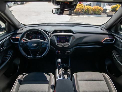 Used 2022 Chevrolet TrailBlazer RS FWD image 23