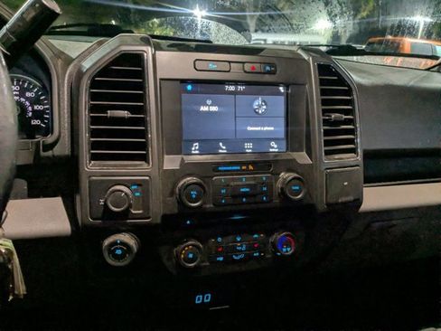 Used 2018 Ford F150 XLT w/ Equipment Group 302A Luxury image 9