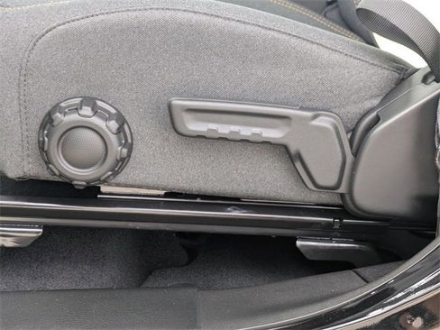 New 2025 Jeep Gladiator Sport image 19