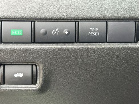 Used 2025 Nissan Sentra S FWD image 25