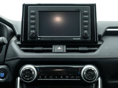 Used 2021 Toyota RAV4 XLE image 16