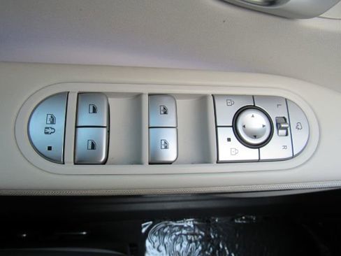 Used 2023 Hyundai Ioniq 5 Limited image 40