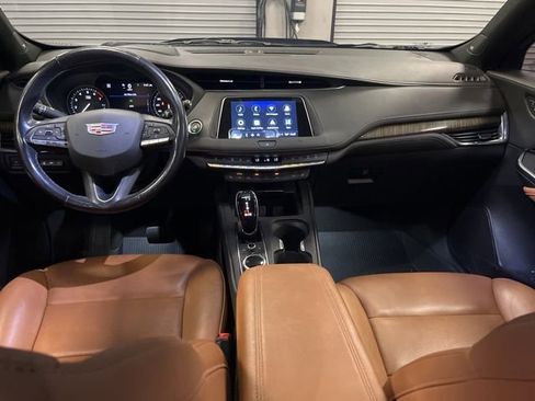 Used 2021 Cadillac XT4 Premium Luxury image 29