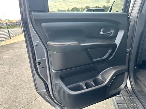 Used 2022 Nissan Titan PRO-4X w/ Off Road Protection Package image 22