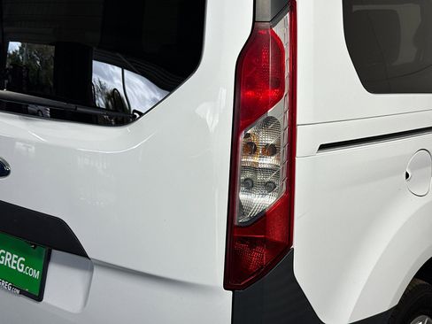 Used 2018 Ford Transit Connect XL image 31