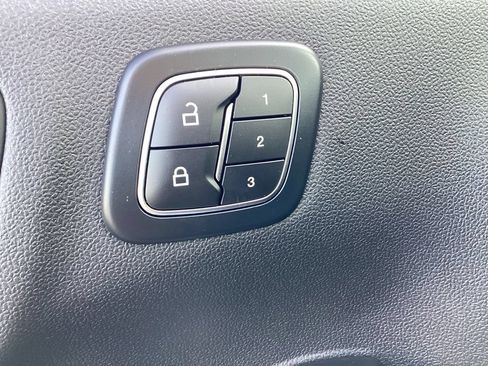 Used 2025 Ford Escape Platinum AWD/4WD image 24
