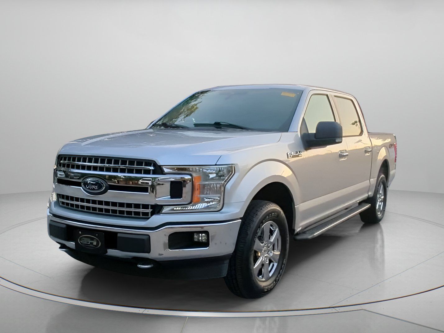 Used 2019 Ford F150 XLT w/ Equipment Group 302A Luxury AWD/4WD image 11