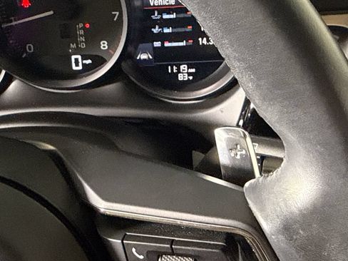 Certified 2023 Porsche Macan AWD/4WD image 22