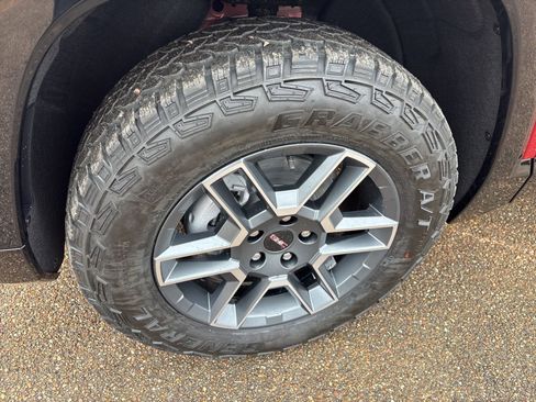 New 2026 GMC Terrain AT4 w/ Technology Package II image 21