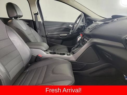 Used 2016 Ford Escape SE w/ SE Chrome Package FWD image 17
