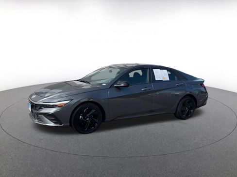 Used 2026 Hyundai Elantra Sport FWD image 8