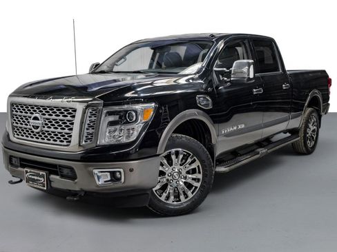 Used 2016 Nissan Titan Platinum Reserve AWD/4WD image 4