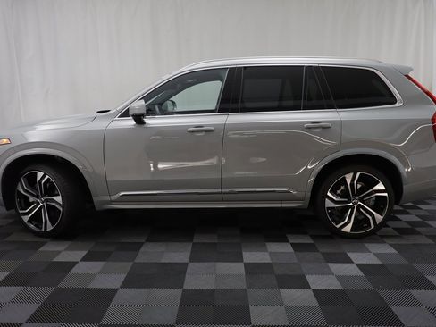 Used 2024 Volvo XC90 B6 Ultimate w/ Lounge Package image 4
