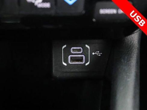 Used 2023 Jeep Compass Limited image 24