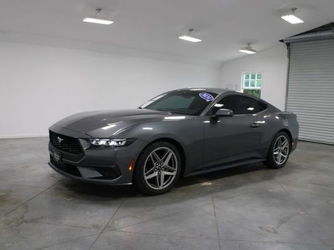 Used 2024 Ford Mustang Premium RWD image 4