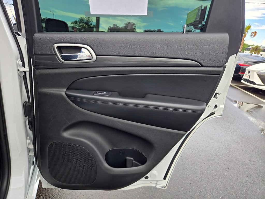 Used 2019 Jeep Grand Cherokee Altitude RWD image 40
