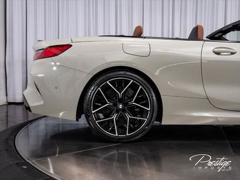 Used 2022 BMW M8 Competition w/ M Carbon Exterior Package AWD/4WD image 25