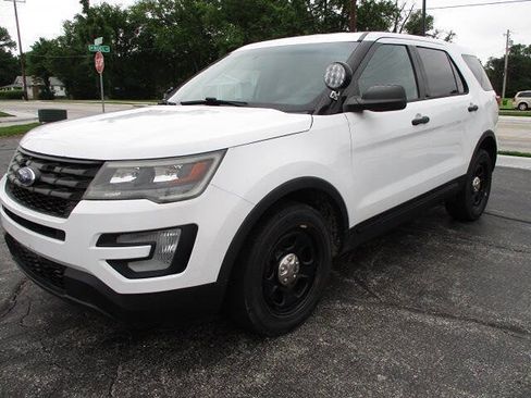Used 2017 Ford Explorer 4WD Police Interceptor w/ Ready For The Road Package image 2