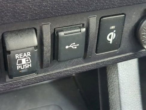 Certified 2021 Toyota Tacoma TRD Off-Road w/ TRD Premium Off Road Package AWD/4WD image 23