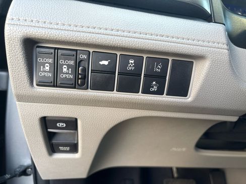 Used 2019 Honda Odyssey EX-L image 25