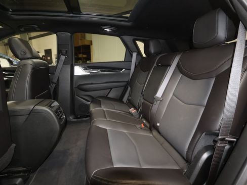 Certified 2025 Cadillac XT5 Premium Luxury image 24