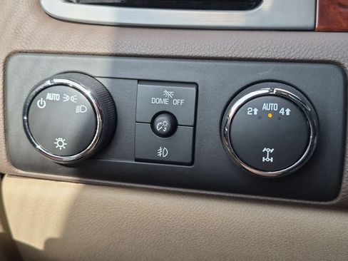 Used 2012 GMC Yukon SLT w/ SLT-2 Equipment Package AWD/4WD image 28