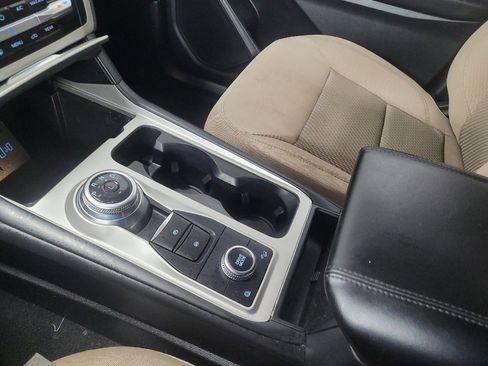 Used 2021 Ford Explorer 4WD w/ Class III Trailer Tow Package image 26