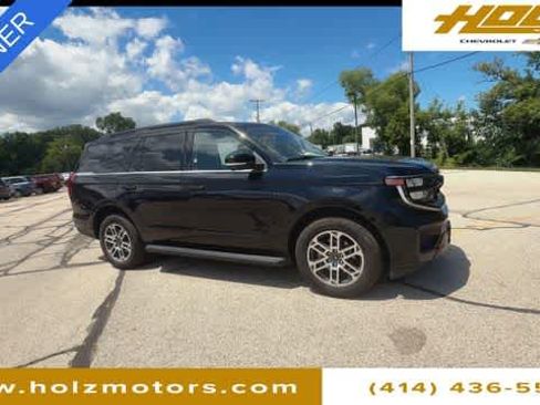 Used 2025 Ford Expedition Active AWD/4WD image 2