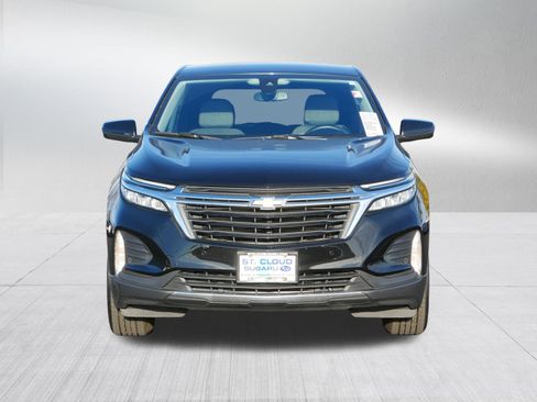 Used 2023 Chevrolet Equinox LT image 2