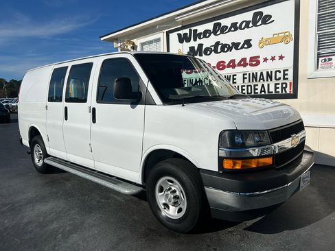 Used 2024 Chevrolet Express 2500 w/ Driver Convenience Package image 2