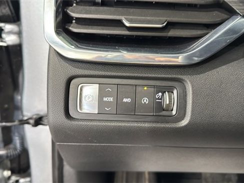 Used 2025 GMC Acadia Elevation image 29