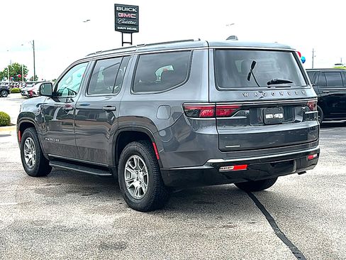 Used 2023 Jeep Wagoneer 4WD w/ Convenience Group I image 6