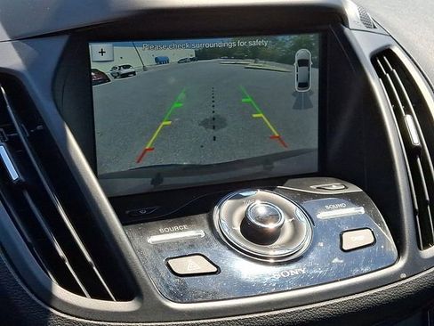 Used 2018 Ford Escape Titanium w/ Ford Safe & Smart Package AWD/4WD image 4