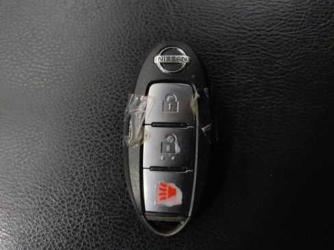 Used 2020 Nissan Pathfinder S FWD image 32
