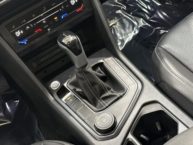 Used 2024 Volkswagen Tiguan SE AWD/4WD image 26
