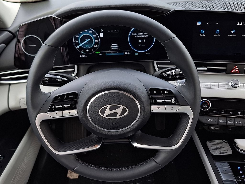 New 2026 Hyundai Elantra Limited FWD image 15