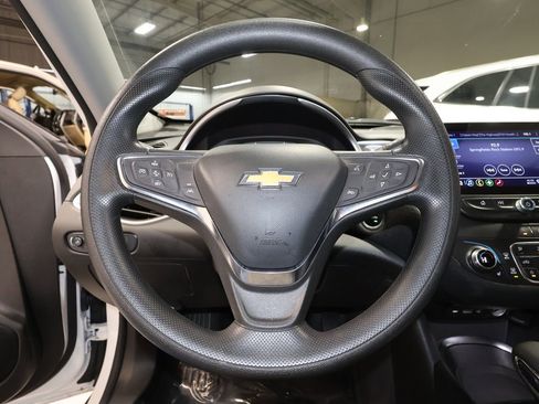 Certified 2025 Chevrolet Malibu LT image 10