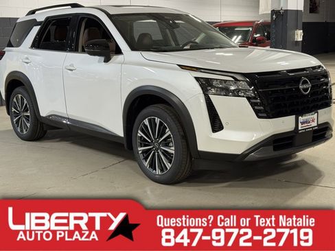 New 2026 Nissan Pathfinder Platinum w/ Cargo Package AWD/4WD image 1