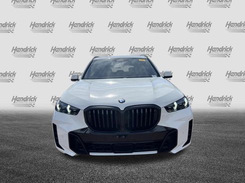 Used 2024 BMW X5 sDrive40i w/ M Sport Package RWD image 3