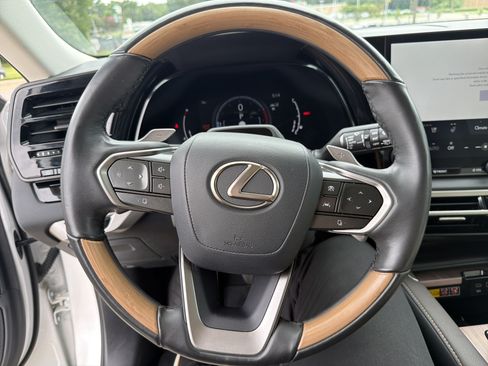Used 2024 Lexus RX 350 AWD w/ Convenience Package image 18