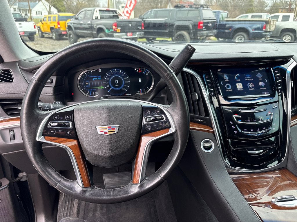 Used 2016 Cadillac Escalade Luxury AWD/4WD image 22