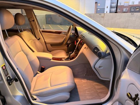 Used 2002 Mercedes-Benz C 320 Wagon image 23