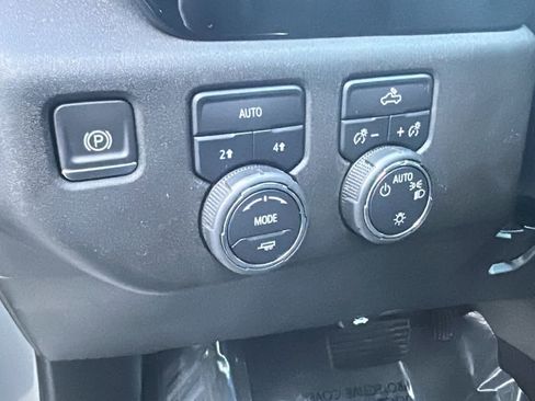 Used 2024 Chevrolet Silverado 1500 LT image 15