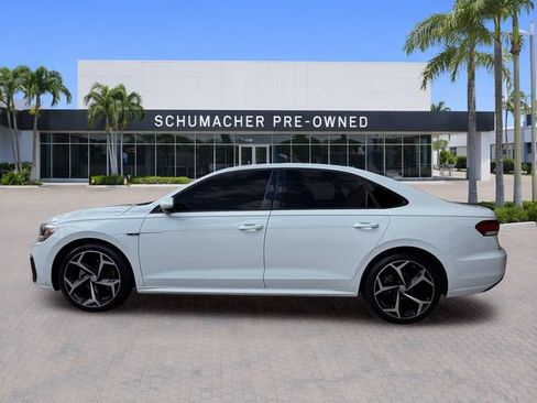 Used 2021 Volkswagen Passat 2.0T R-Line FWD image 4