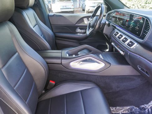 Used 2022 Mercedes-Benz GLS 450 4MATIC image 17