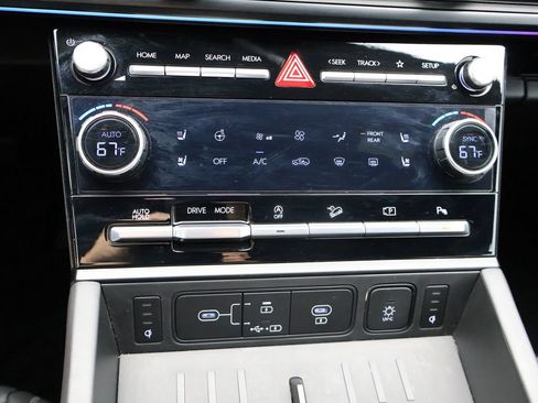 Used 2025 Hyundai Santa Fe Calligraphy FWD image 20