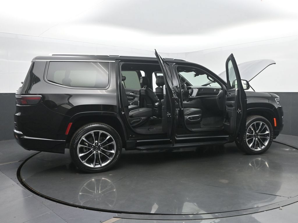 Used 2024 Jeep Wagoneer Series II w/ Premium Group I AWD/4WD image 61